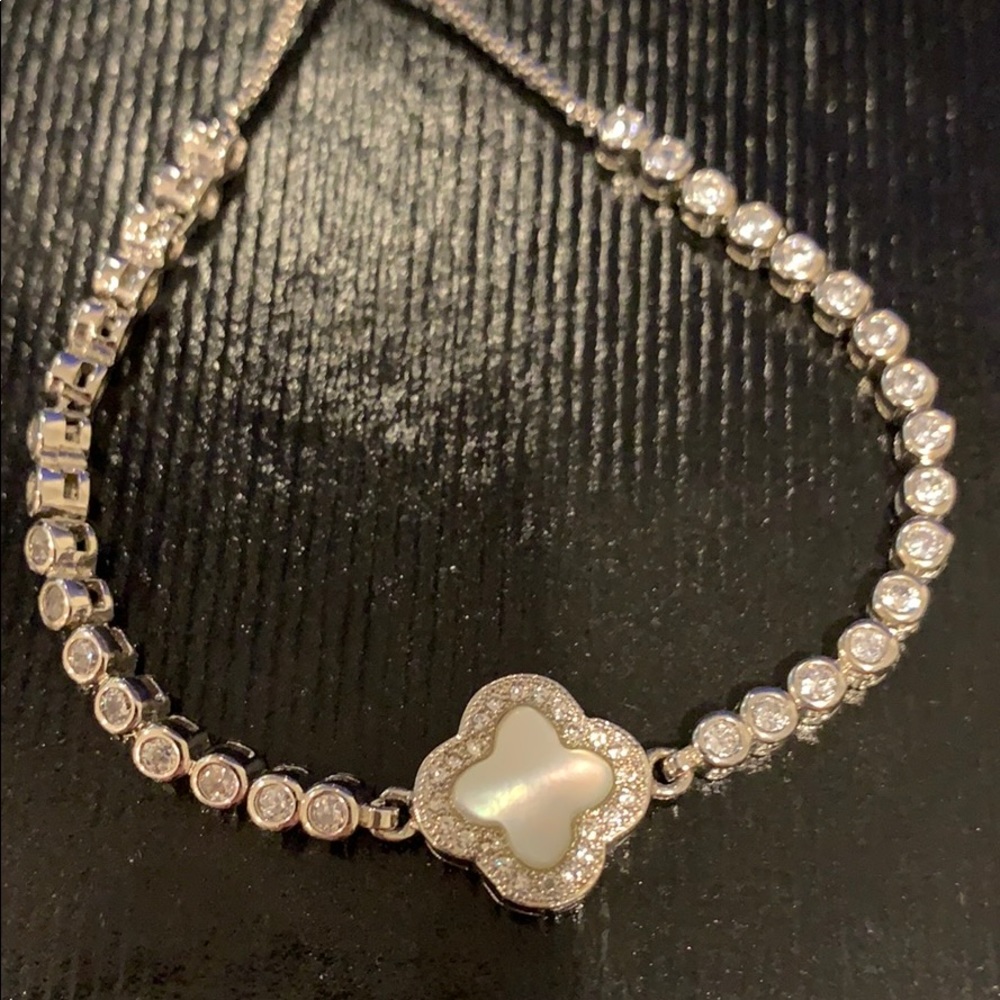 Clover Bracelet - size adjustable